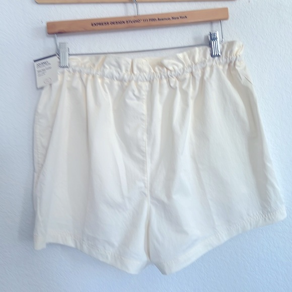 Calia Carrie Underwood Journey Collection High Rise Short Cream Womens Medium - Picture 5 of 6